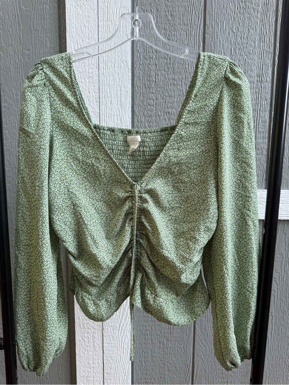 H&M Light Green Floral Ruched Long-Sleeve Blouse